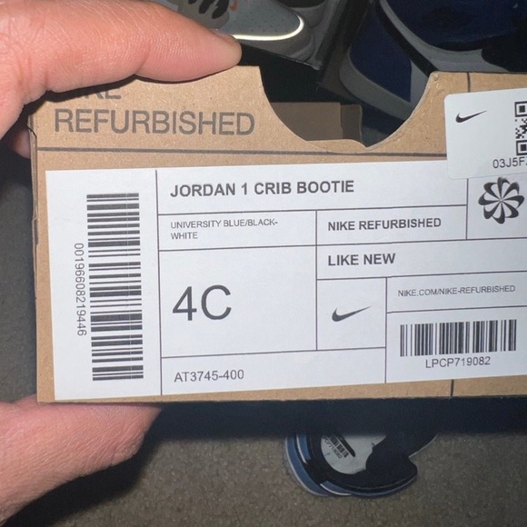 Jordan 1-Nike - Picture 7 of 7